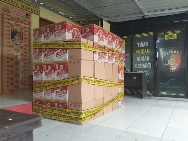Barang bukti Minuman keras yang berhasil diamankan Polisi(dok:Aldy Djemmang)