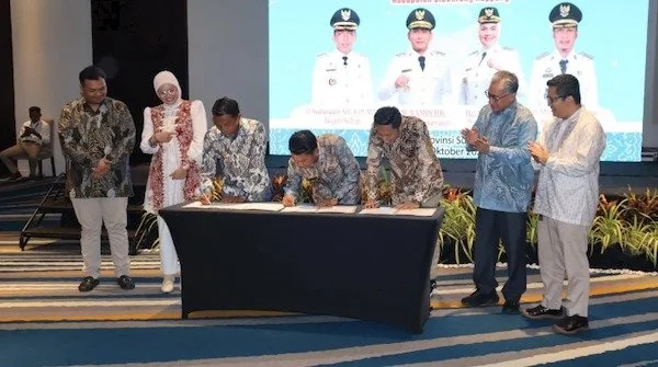 Penandatanganan perjanjian antara Pemkot Banjarmasin, Pemkab Sidrap, dan Pemkab Enrekang (dok. Ist)