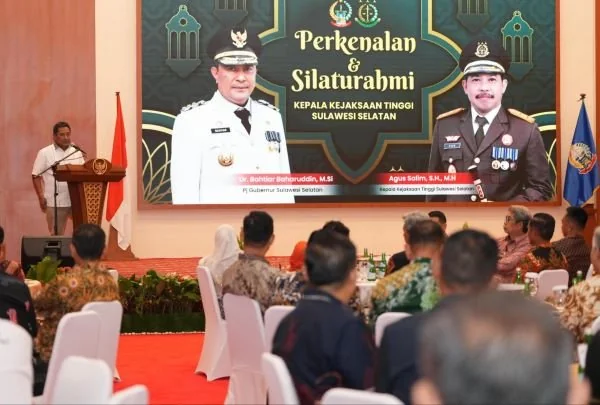 Pj Gubernur Sulawesi Selatan, Bahtiar Baharuddin di Aula Tudang Sipulung, Kamis, (18/4).