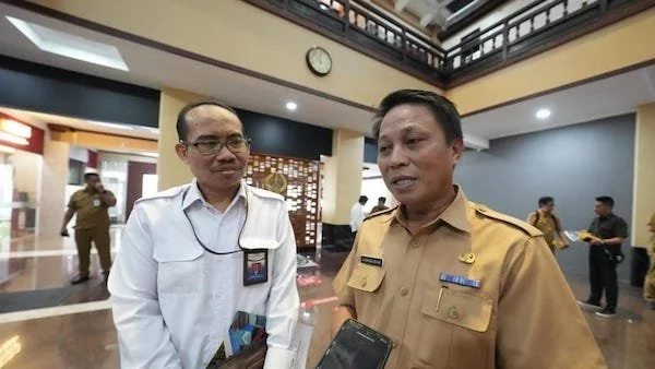 Plh Sekretaris Provinsi Sulsel, Andi Darmawan Bintang dan Kepala Badan Pengawasan Keuangan dan Pembangunan (BPKP) Provinsi Sulsel, Mohamad Risbiyantoro di Kantor Gubernur (Dok: Int)