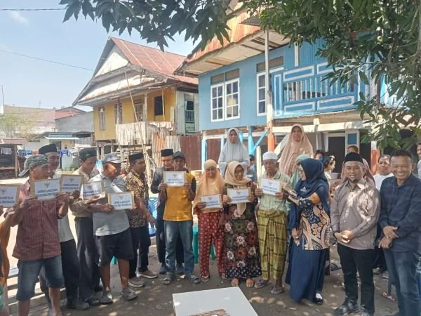 Penyaluran bantuan korban puting beliung di Takalar (dok. Ist)