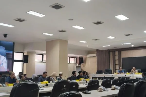 RDP DPRD Makassar terkait penolakan pembangunan cafe di Jalan Asoka (Dok : ist).