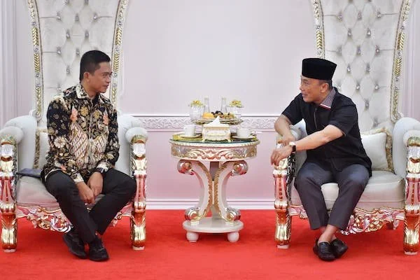 Pj Gubernur Sulsel, Prof Zudan Arif Fakrulloh saat menyambut kunjungan Deputi III Badan Siber dan Sandi Negara (BSSN), Sulistyo di Rumah Jabatan Gubernur Sulsel (Dok: Ist)