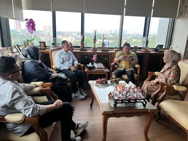 Pertemuan antara ANRI dan Dinas Perpustakaan dan Kearsipan Provinsi Sulawesi Selatan. (Dok: Ist)