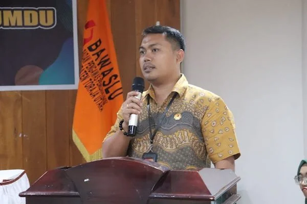 Ketua Bawaslu Toraja Utara Briken Linde Bonting