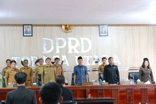 Melalui rapat paripurna, Pemerintah Kabupaten Toraja Utara dan DPRD kembali menegaskan komitmen untuk memperkuat sinergi dalam penyelenggaraan pemerintahan dan pembangunan daerah (Dok: Ist)