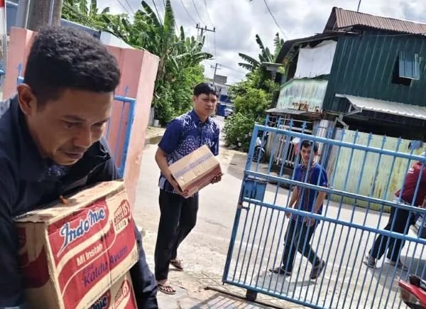 Penyaluran Bantuan Kebakaran Tallo, (Dok: Ist).
