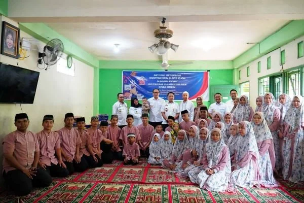 Kanwil Kemenkum Sulsel Berbagi ke Panti Asuhan menyambut Hari Pengayoman ke-80 (Dok : Ist).