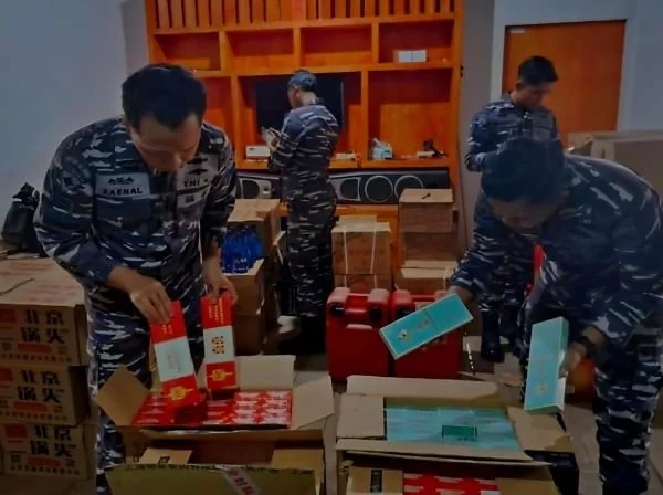 Barang sitaan ilegal yang masuk di perairan Morowali, Sulawesi Tengah (Dok: Ist).
