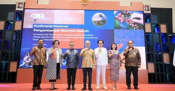 Ketua Dewan Komisioner OJK, Mahendra Siregar saat membuka Konferensi Nasional Pengembangan Ekonomi Daerah (Dok ; Ist).
