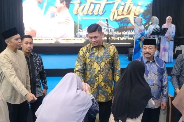 Bupati Gowa, Adnan Purichta Ichsan menggelar open house dalam rangka Idulfitri 1445 Hijriah.