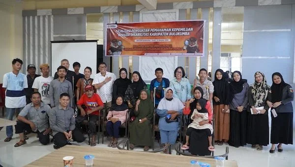 Bawaslu lakukan
Penguatan Pemahamanan Kepemiluan kepada Disabilitas Bulukumba di RM HDR Bulukumba, Senin (14/10/2024). Ist