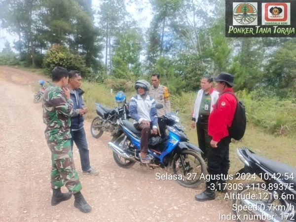Tim patroki gabungan yang terdiri dari anggota Polri/TNI dan tim Manggala Agni tsaat menggelar patroli (Dok : Ist).