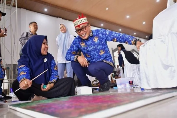 Pj Gubernur Sulsel, Prof Zudan Arif Fakrulloh saat meninjau lokasi lomba di Kalimantan Tengah (Dok: Ist).