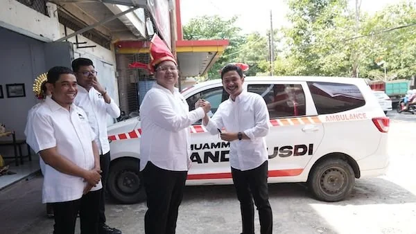 Penyerahan Ambulance, (Dok: Ist).