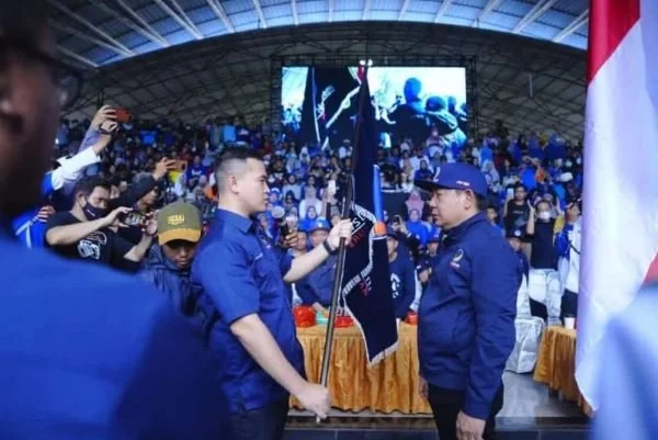 Muhammad Yusran Lalogau (MYL) saat dilantik sebagai ketua DPD Nasdem Pangkep oleh Rusdi Masse, tahun 2022 lalu.