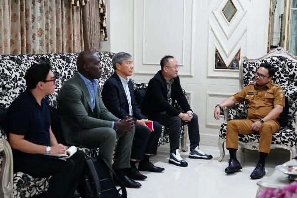 Wakil Bupati Gowa Darmawangsyah Muin bersama perwakilan Portage Energy. (Dok: Ist)