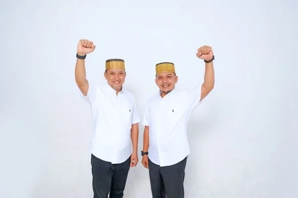 Pasangan Bakal Calon Bupati dan Wakil Bupati Jeneponto, Paris Yasir bersama Islam Iskandar (Dok : ist).