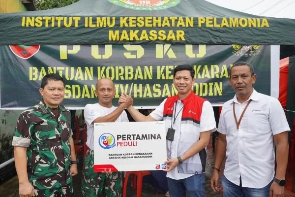 Pertamina Patra Niaga Regional Sulawesi bergerak cepat untuk memberikan bantuan korban kebakaran Asrama Kesdam (Dok : Ist).