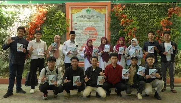 Peluncuran buku karya siswa MAN 2 Kota Makassar. Dok. Ist