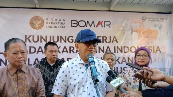 Kepala Barantin Abdul Kadir Karding saat Melakukan Kunjungan (Dok: Sinta KabarMakassar).