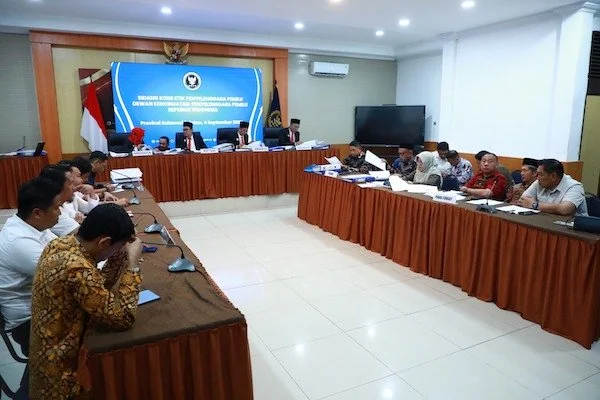 Sidang Pemeriksaan dugaan Pelanggaran Kode Etik Penyelenggara Pemilu, (Dok: Ist).