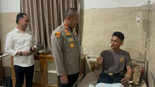 Kapolrestabes Makassar, Kombe Pol Mohkhamad Ngajib bersama Korban (Dok: Ist)