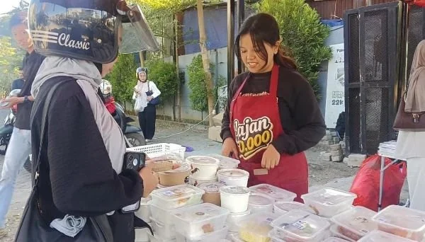 Cabang ke-6 Jajan 10.000 di Perintis (Dok: KabarMakassar).