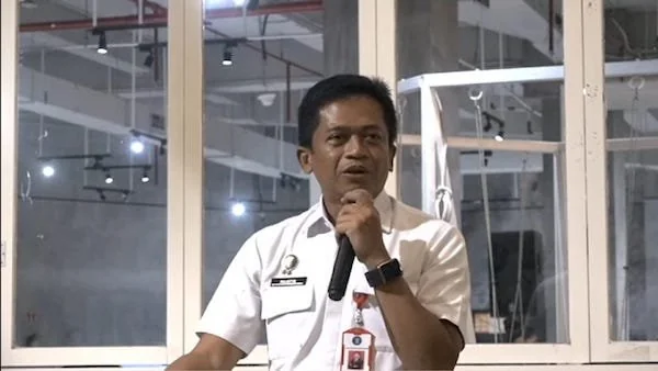 Deputi Bidang Keamanan Siber dan Sandi Pemerintah serta Pembangunan Manusia Badan Siber dan Sandi Negara (BSSN), Dr. Sulistyo, saat Memberikan Kuliah Perdana di AMI-LPMMI, (Dok: KabarMakassar).
