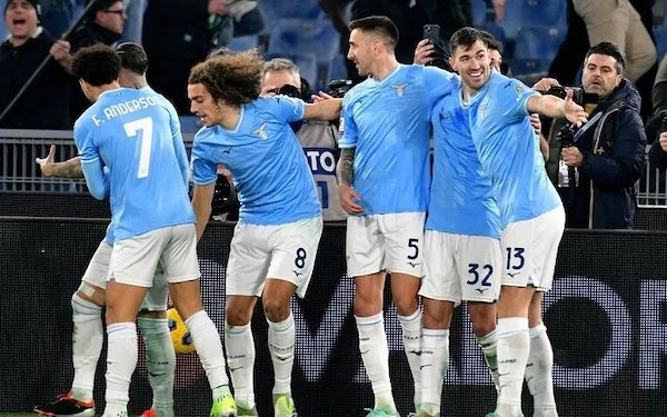 Lazio sukses mengalahkan AS Roma 1-0 di perempat final Coppa Italia 2023/2024, Kamis (11/1). (Foto: x/SSLazio)