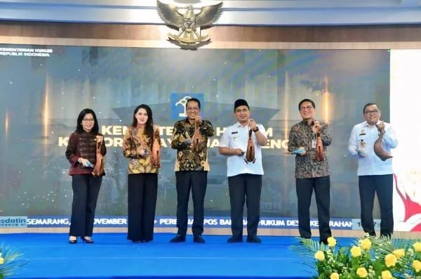 Provinsi Jawa Tengah resmi mencapai 100 persen pembentukan Pos Bantuan Hukum (Posbankum) di seluruh desa dan kelurahan, sebanyak 8.563 Posbankum. Dok. Ist