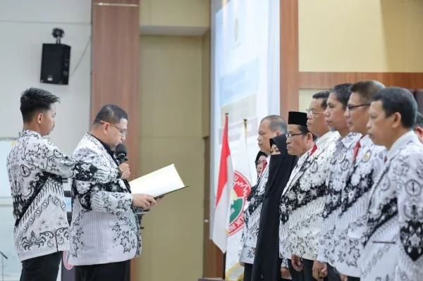 Pengukuhan Pengurus Persatuan Guru Republik Indonesia (PGRI) Kota Makassar Masa Bakti ke-23 Tahun 2025–2030, (Dok: Ist).