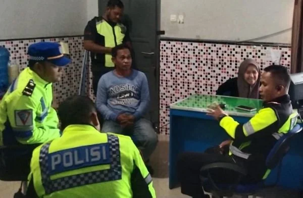 Pelaku sopir truk berinisial G diamankan polisi. (Dok: Ist)