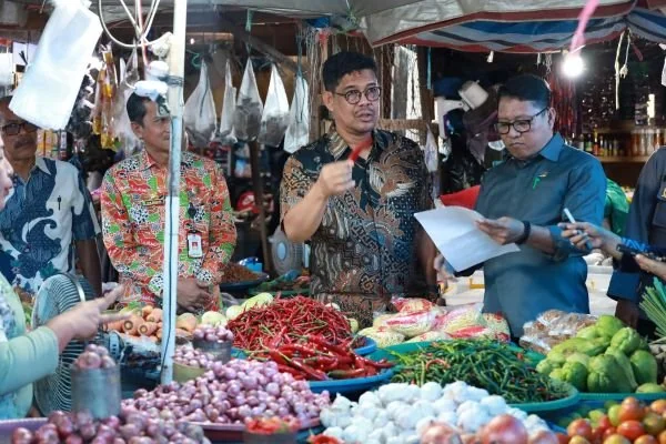Wakil bupati Bulukumba tinjau pasar tradisional. (Dok: Ist)