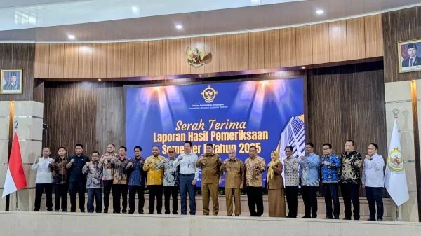 Wakil Bupati Bantaeng, H. Sahabuddin menghadiri acara serah terima Laporan Hasil Pemeriksaan (LHP) Badan Pemeriksa Keuangan (BPK). (Dok: Ist)