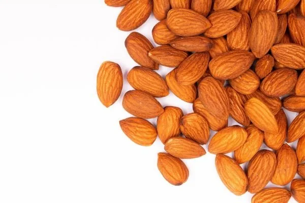 Kacang almond miliki berbagai manfaat untuk kesehatan tubuh (Dok : Ist).
