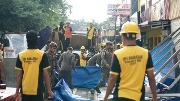 Penertiban PKL di Makassar (Dok: Ist).
