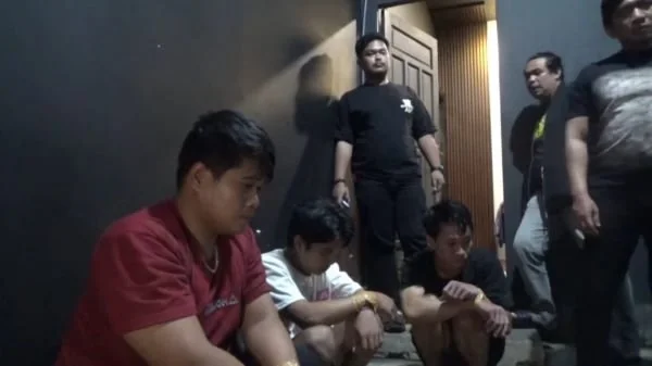Ketiga perampok driver taksi online di Kota Kendari (Dok: Ist).