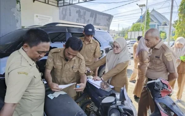 Pemeriksaan fisik kendaraan dinas oleh inspektorat (Dok : Ist).