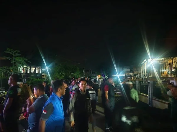 jajaran Polres Jeneponto melalui Unit Patroli Satlantas melaksanakan Patroli Kegiatan Rutin yang Ditingkatkan (KRYD) di alun-alun kota. (Ist).