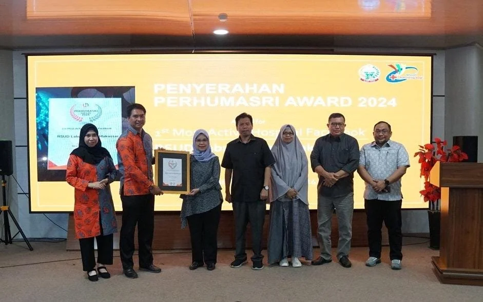 Pemberian penghargaan pada UPT RSUD Labuang Baji (Dok: Int)