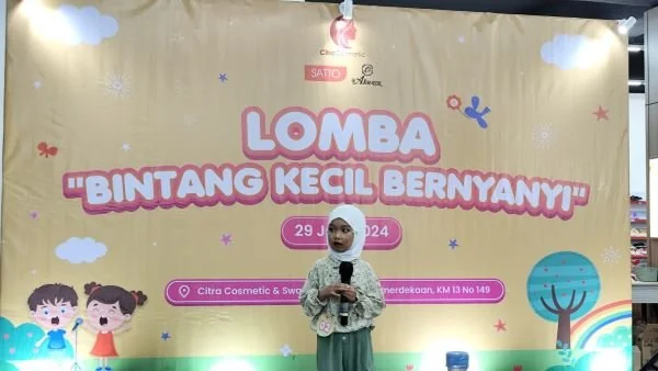 CitraCosmetic dan Swalawan menyelenggarakan Lomba Bintang Kecil Bernyanyi (Dok : Hnaifah KabarMakassar).