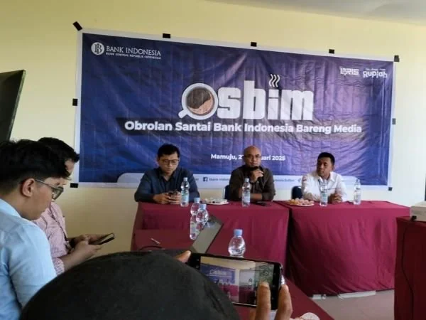Kepala perwakilan Bank Indonesia wilayah Sulbar saat konferensi pers (Dok : Aldy KabarMakassar).