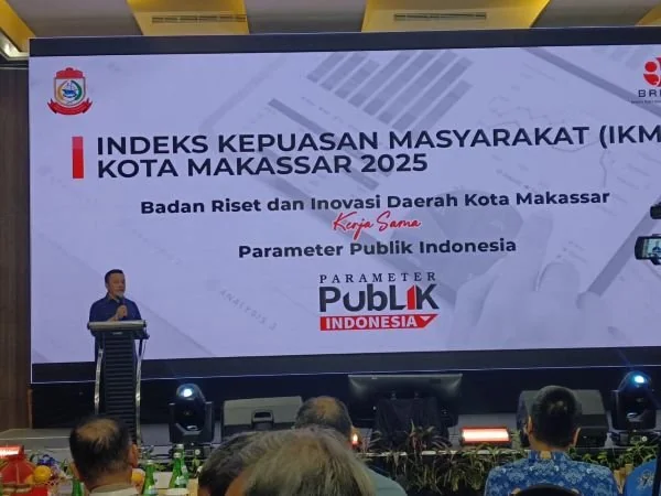Direktur Eksekutif Parameter Publik Indonesia, Ras MD, saat Memaparkan Hasil Survei, (Dok: Sinta KabarMakassar).