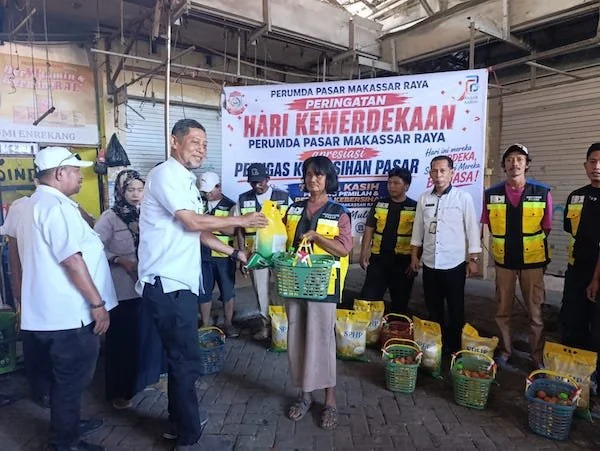 Pembagian Sembako (Dok: Ist).