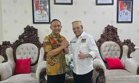 Anggota DPD RI, Andi Waris Halid, Bersama Bupati Kepulauan Selayar, Muh. Natsir Ali (Dok: Ist).