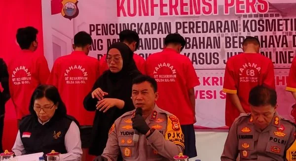 Kapolda Sulsel, Irjen Pol Yudhiawan saat memberi keterangan pers (Dok: Atri KabarMakassar)