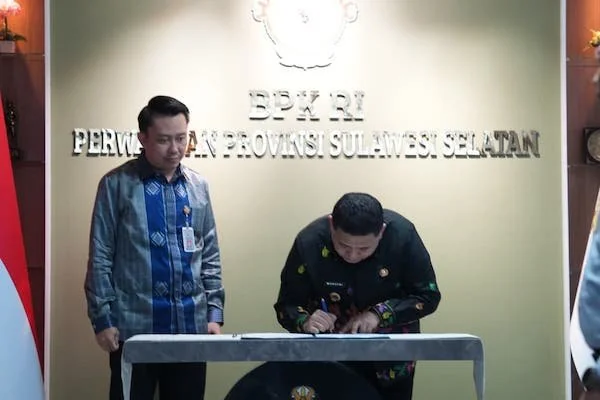 Wali Kota Makassar Munafri Arifuddin saat Menyerahkan LKPD tahun anggaran 2025 ke BPK, (Dok: Ist).