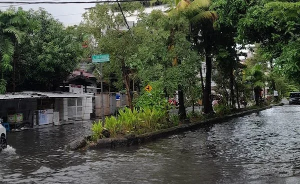Kondisi banjir di Makassar (Dok: Nofi KabarMakassar)