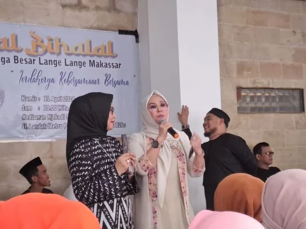 Andi Ina saat Halal bi Halal Keluarga Besar Petta Tjambolang, Petta Pakkerangi, Petta Tanri, di Metropolitan Residence, Kamis (11/4).
